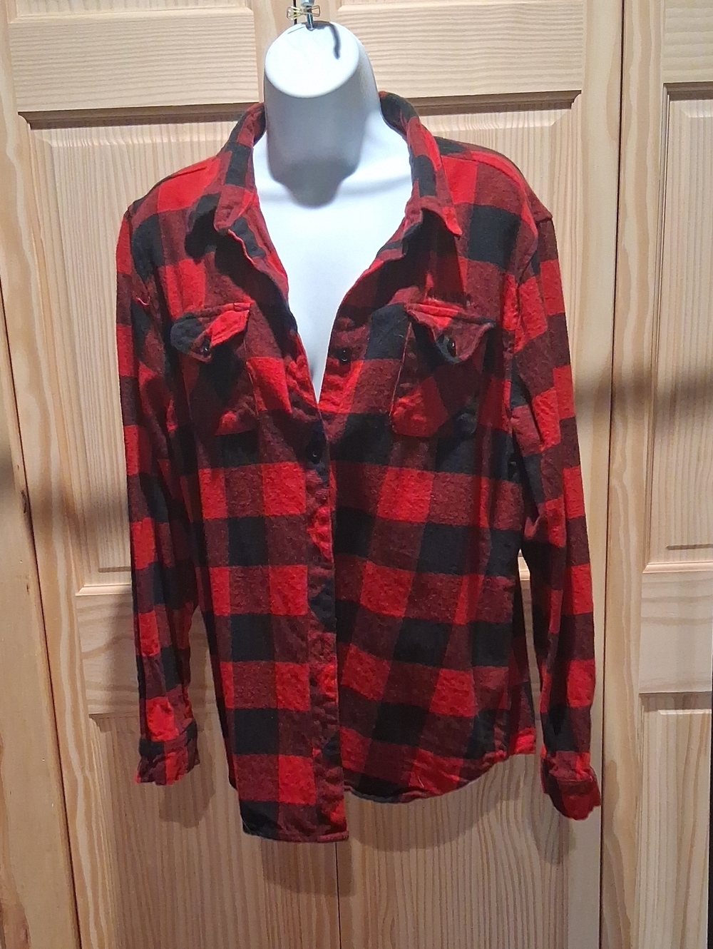 Women's Red and Black Plaid Button-Down Shirt Size XL